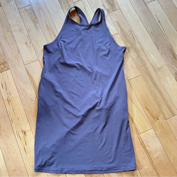 Lululemon Early Morning Dress in Graphite Purple size ten (10) - Picture 2 of 10